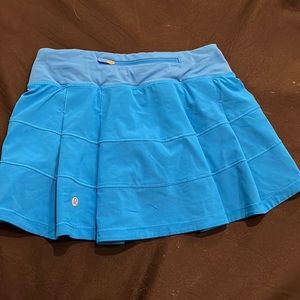 Lululemon pace rival skirt!POOLSIDE SIZE 2!! Great quality!👍